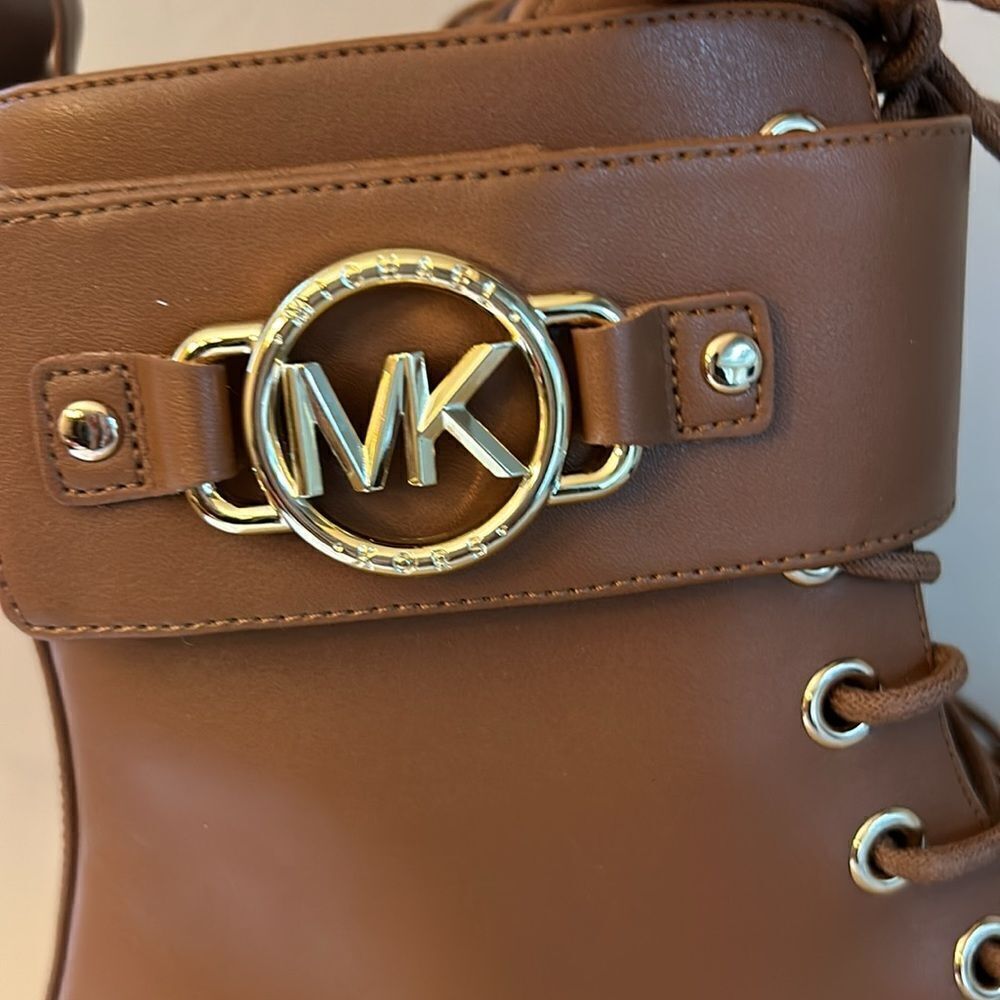 NWB Michael Kors Women's Rory Lace-Up Signature Strap Ankle Booties- Size 9 - Picture 6 of 11
